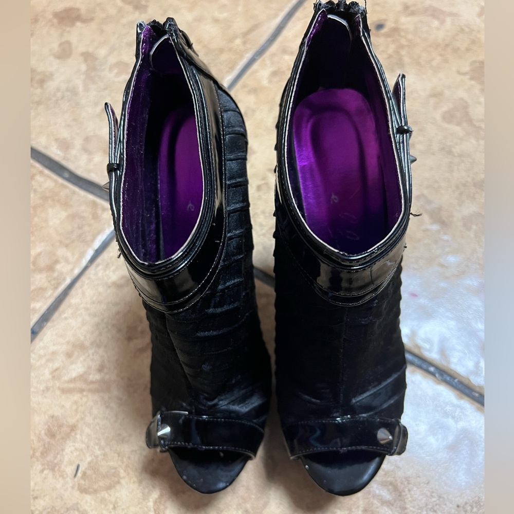 Black platform heels 👠 - Picture 8 of 12